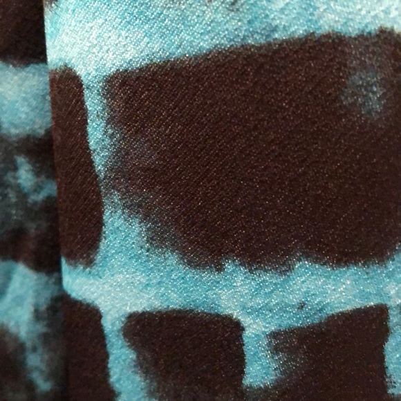 Sleeveless printed dress with front tie - Picture 3 of 3